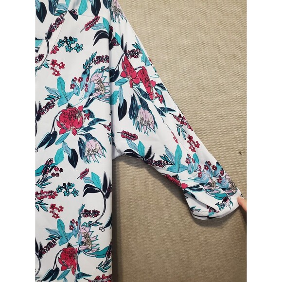 Chico's White Floral V-Neck Dolman Sleeve Button-Up Tunic Size 1 Medium - Picture 2 of 7